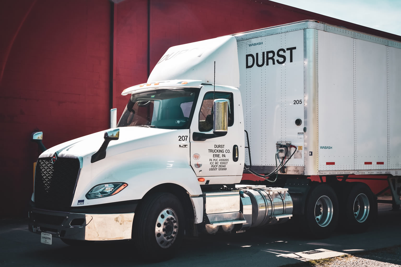 durst trucking reliable big rig trucks